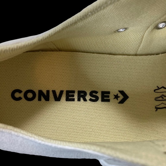 Converse Chuck Taylor® All Star® Platform Sneaker in White Canvas Sz: 9.5 - Picture 10 of 11